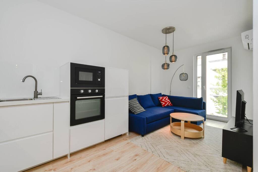 New Modern Apartment In City Center Братислава Экстерьер фото