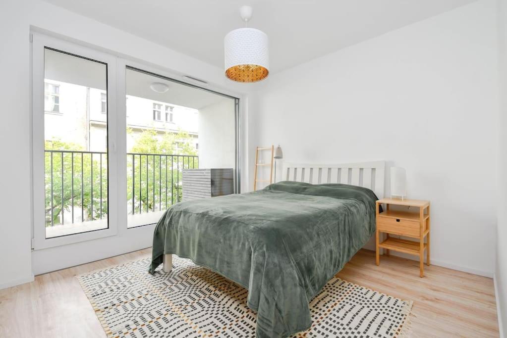 New Modern Apartment In City Center Братислава Экстерьер фото